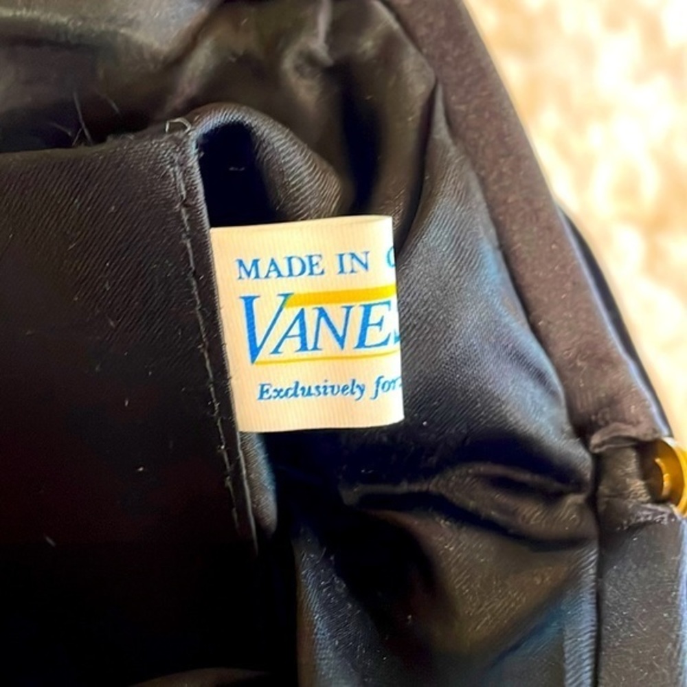 Vanessa Black Velvet Purse with Fabric‎  Cord Strap Vintage - Picture 7 of 7